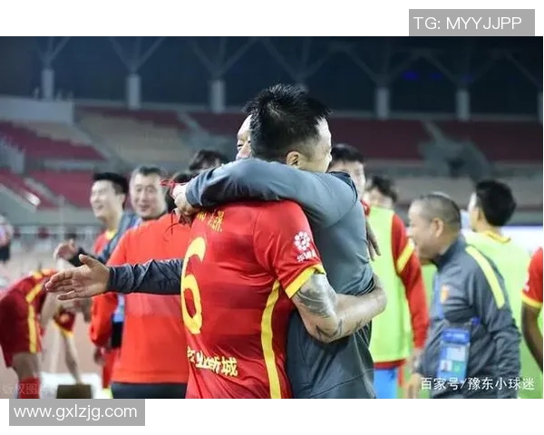 武汉足球队强势领跑联赛积分榜以61分稳居第一位置